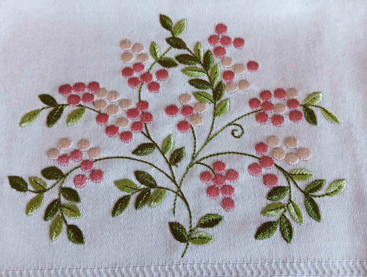 100% Cotton hand or dish towel with raised floral embroidery - 50 x 70 cm - Made in Portugal