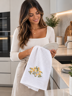 100% Cotton hand or dish towel with raised floral embroidery - 50 x 70 cm - Made in Portugal