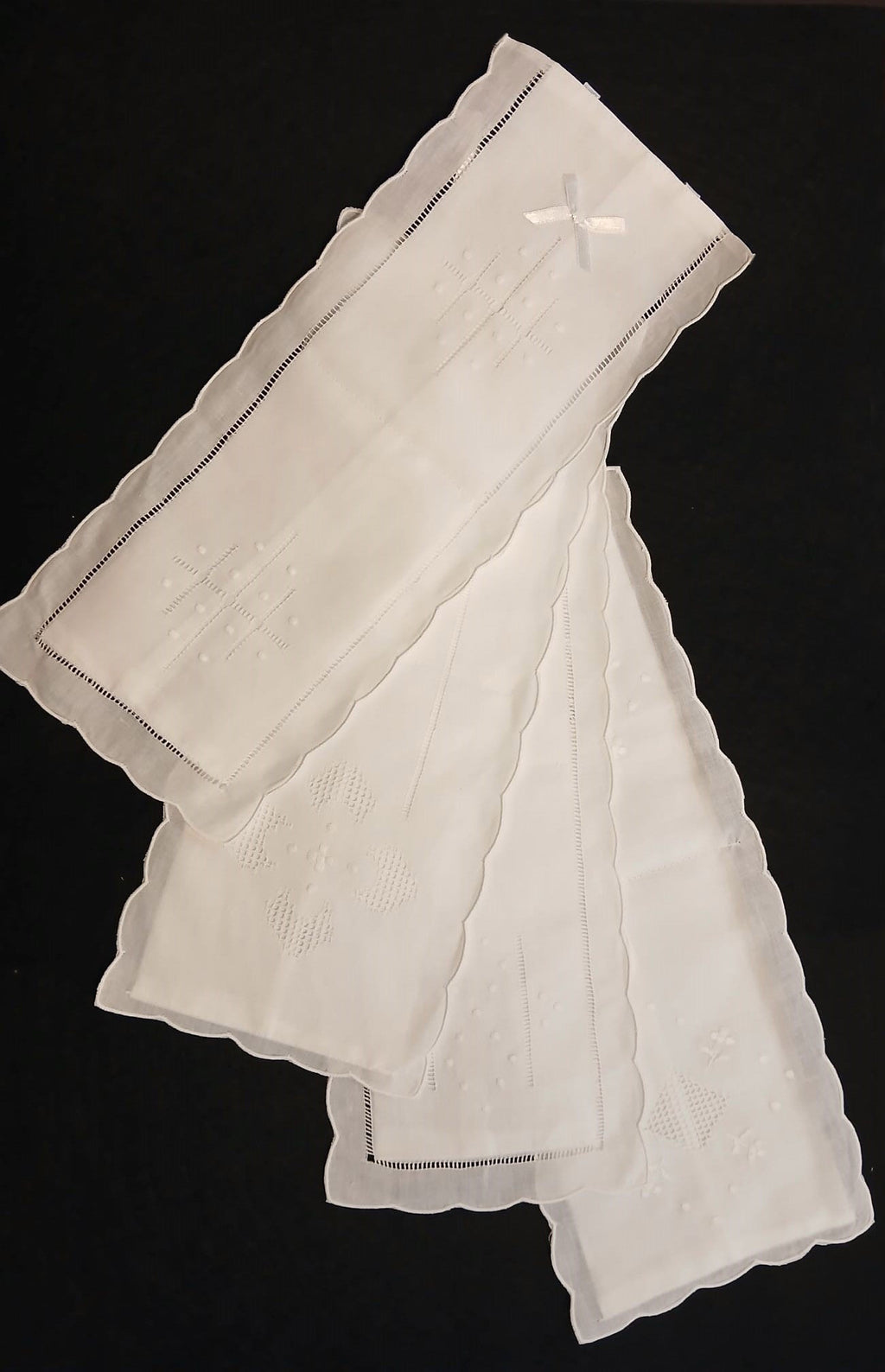 Suporte para papel higiénico bordado à mão