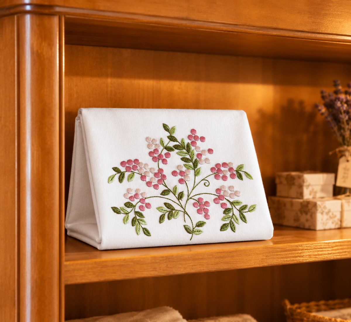 100% Cotton hand or dish towel with raised floral embroidery - 50 x 70 cm - Made in Portugal